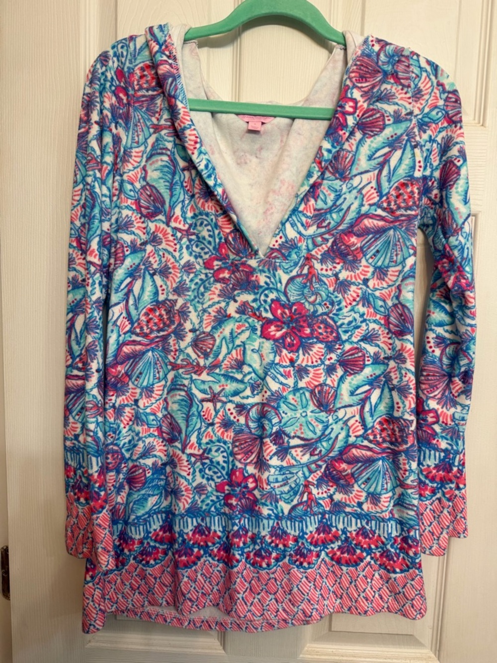 Lilly Pulitzer Pink & Aqua Floral V-Neck Tunic Hoodie. Beach cover up